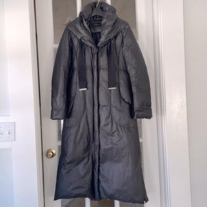 Ellie Tahari long black down puffer coat with adjustable hood size M